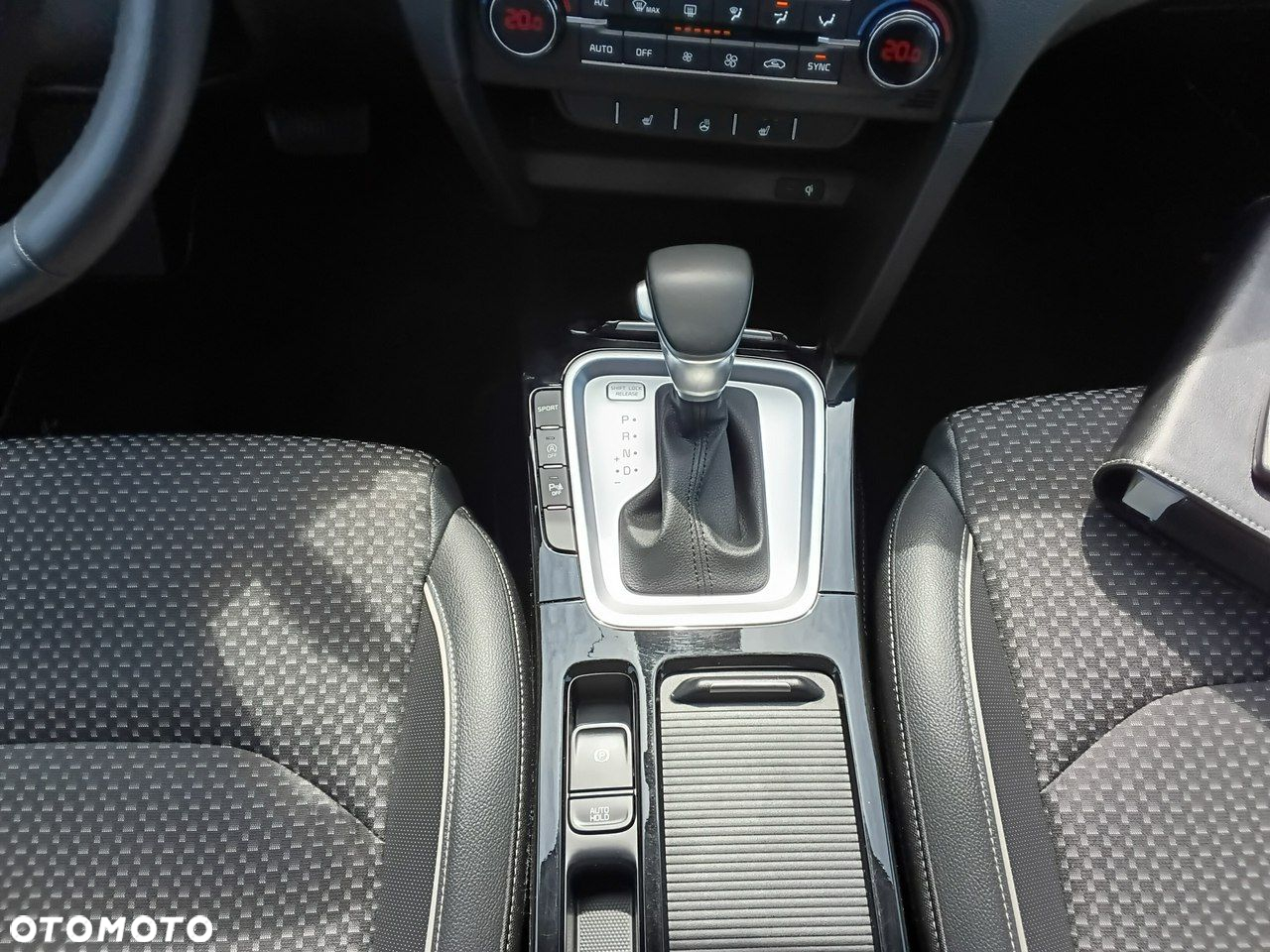 Kia XCeed 1.5 T-GDI OPF DCT7 SPIRIT - 16