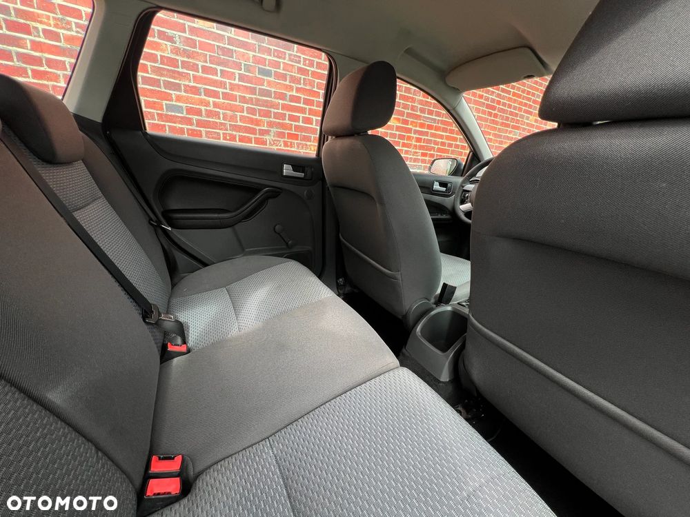 Ford Focus - 18