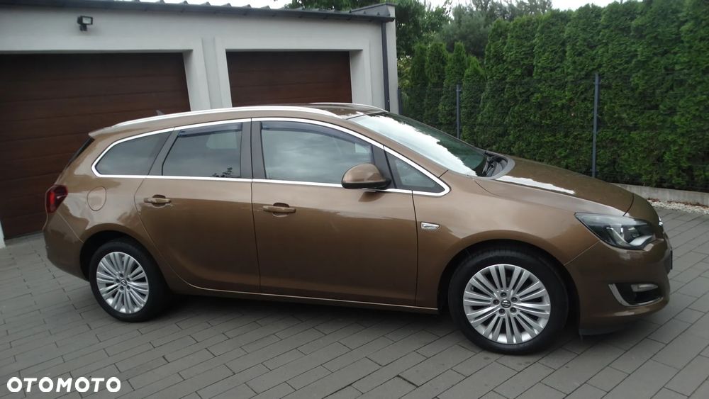 Opel Astra 1.4 T Cosmo S&S - 4