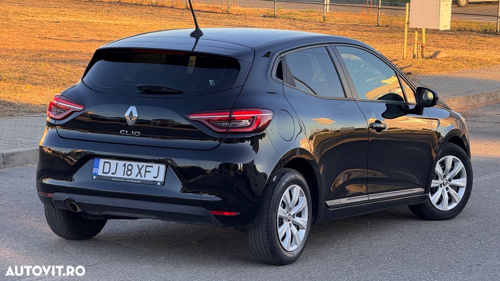Renault Clio - 6