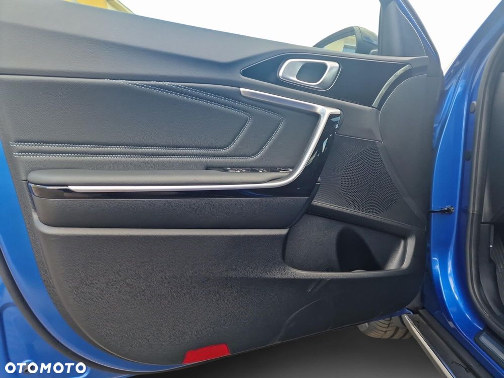 Kia XCeed - 11