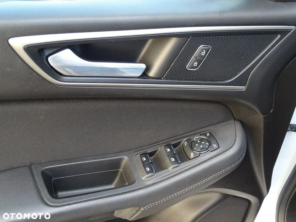 Ford S-Max - 21