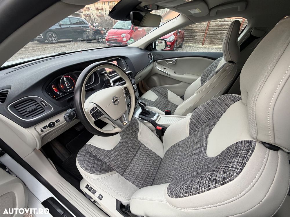 Volvo V40 D4 Geartronic Summum - 23