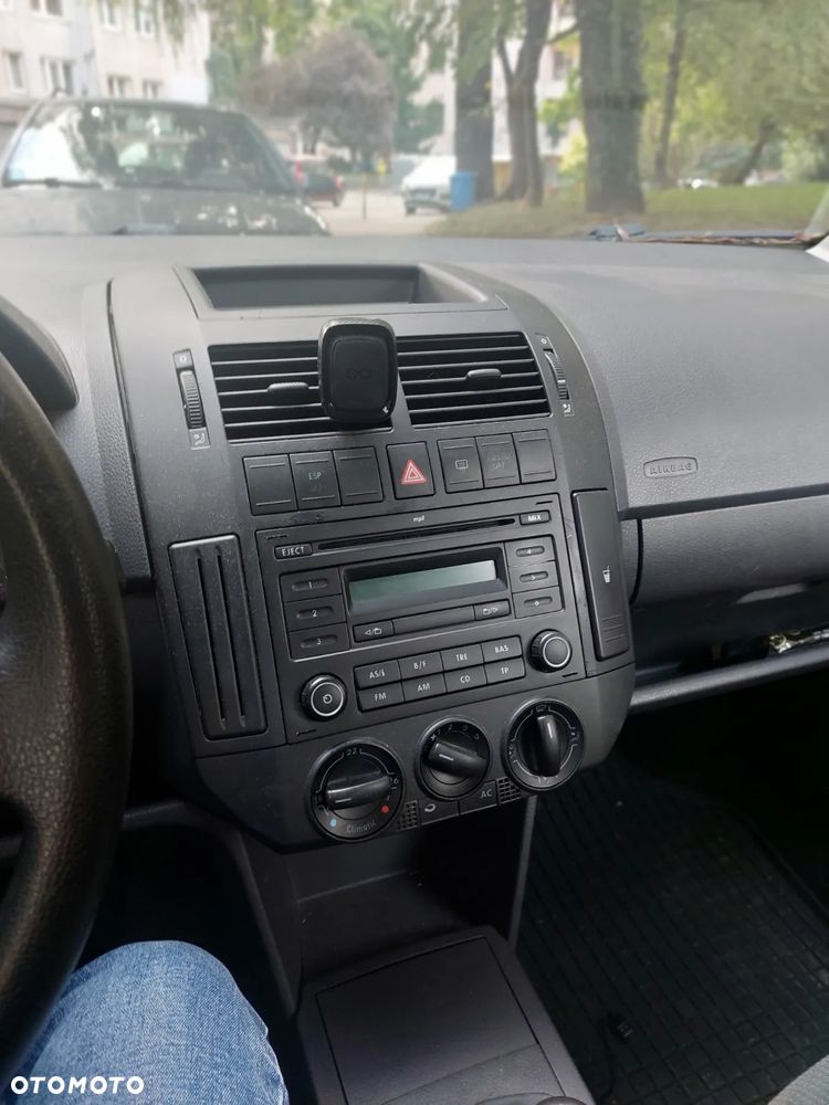 Volkswagen Polo - 8