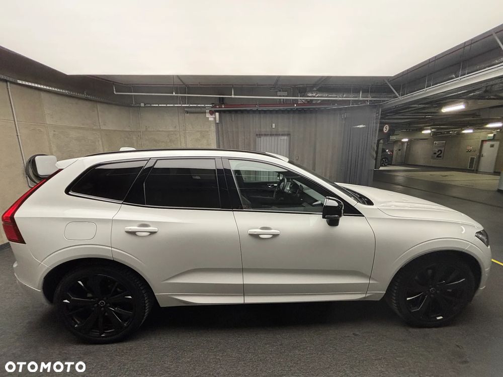 Volvo XC 60 B5 B AWD Ultra Black Edition - 17