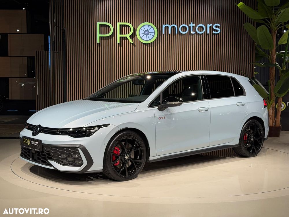 Volkswagen Golf - 25