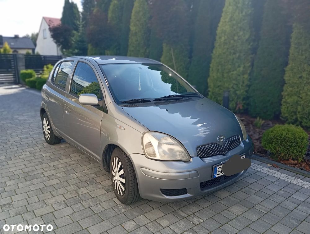 Toyota Yaris 1.0 Base - 1