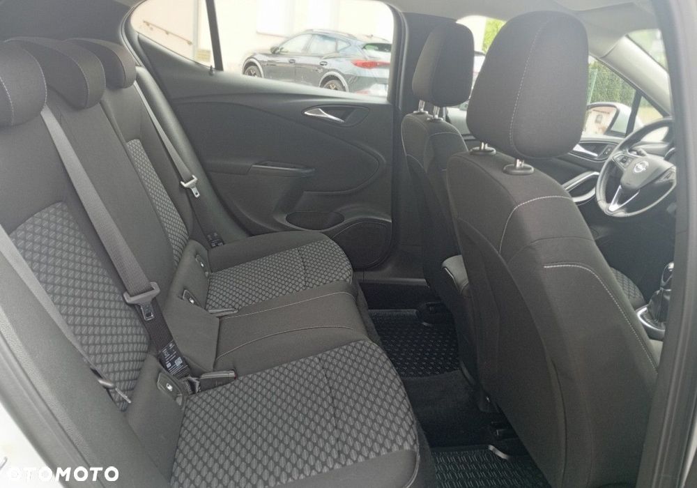 Opel Astra - 16