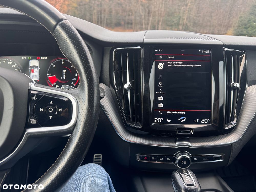 Volvo XC 60 D5 SCR AWD R-Design - 11