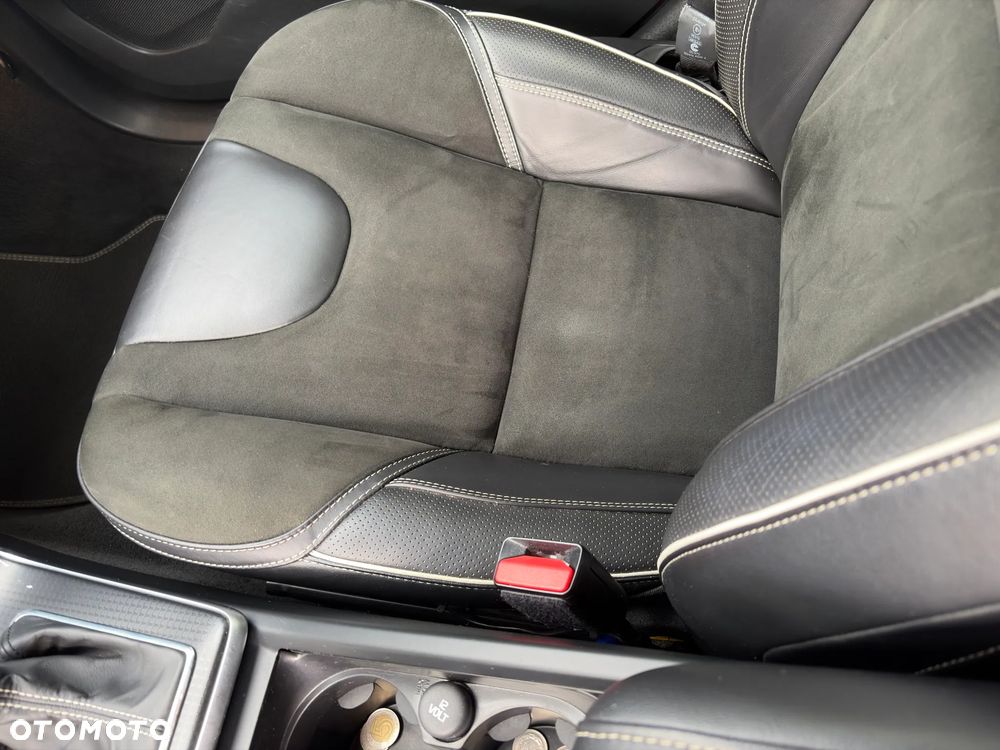 Volvo V40 - 18