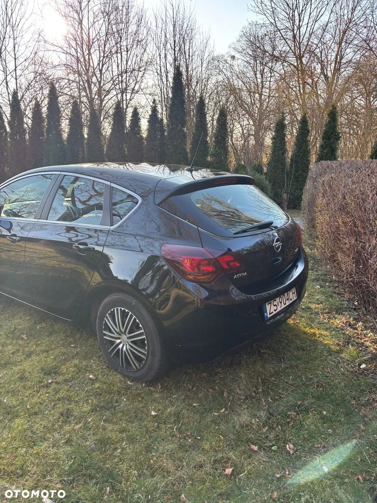 Opel Astra 1.7 CDTI - 4