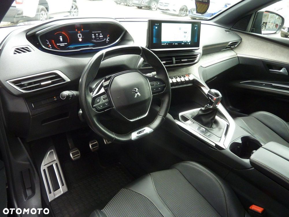 Peugeot 5008 - 10