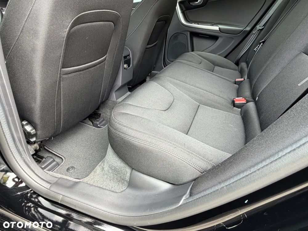 Volvo V60 D2 Geartronic Summum - 31