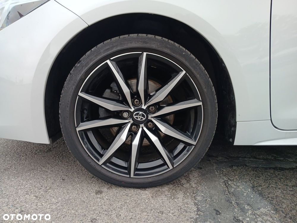Toyota Corolla 2.0 Hybrid GR Sport Dynamic - 16
