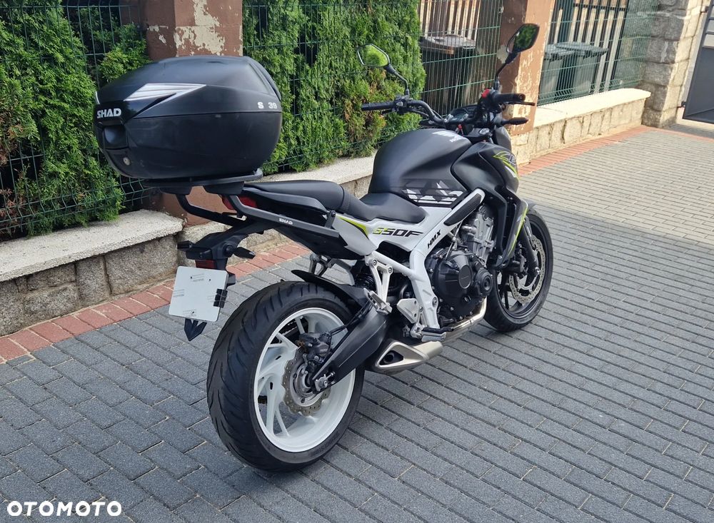 Honda CB - 8