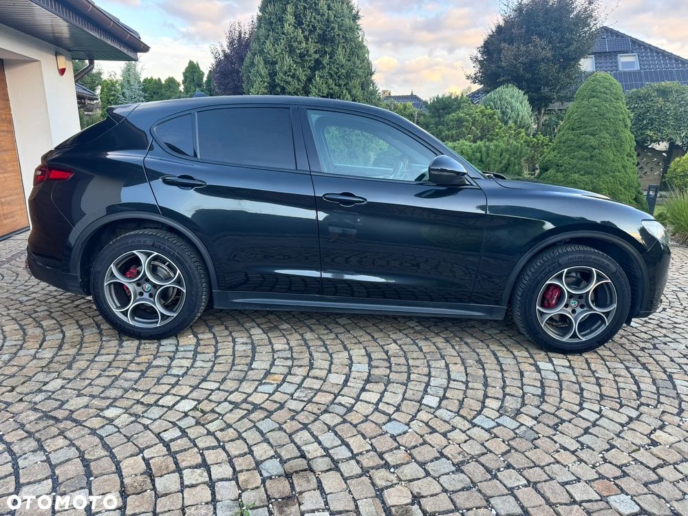 Alfa Romeo Stelvio - 4