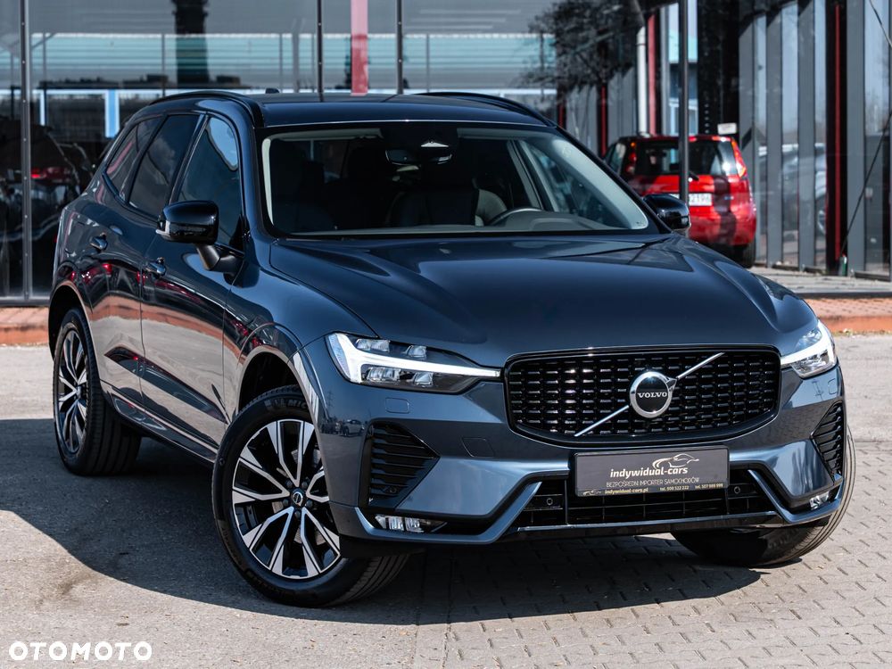Volvo XC 60 B5 B AWD Plus Dark - 4