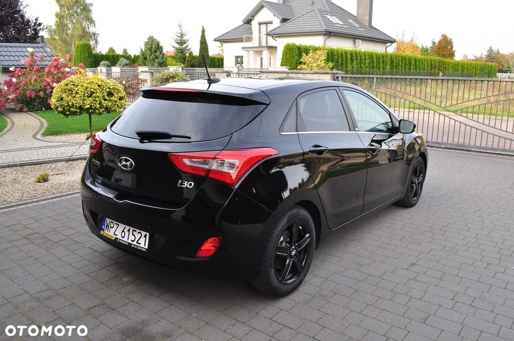 Hyundai i30 blue 1.6 CRDi Passion - 19
