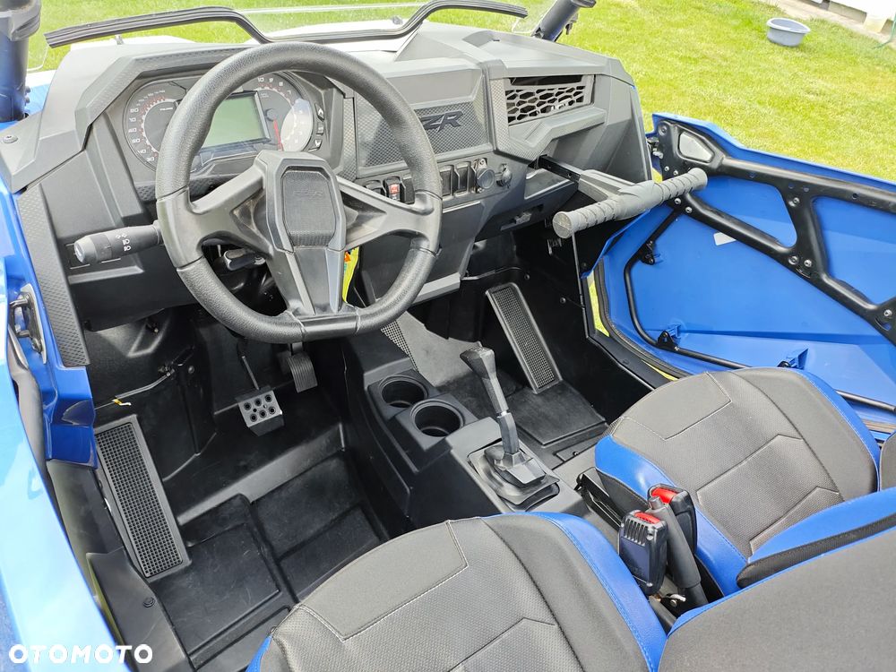 Polaris RZR - 8