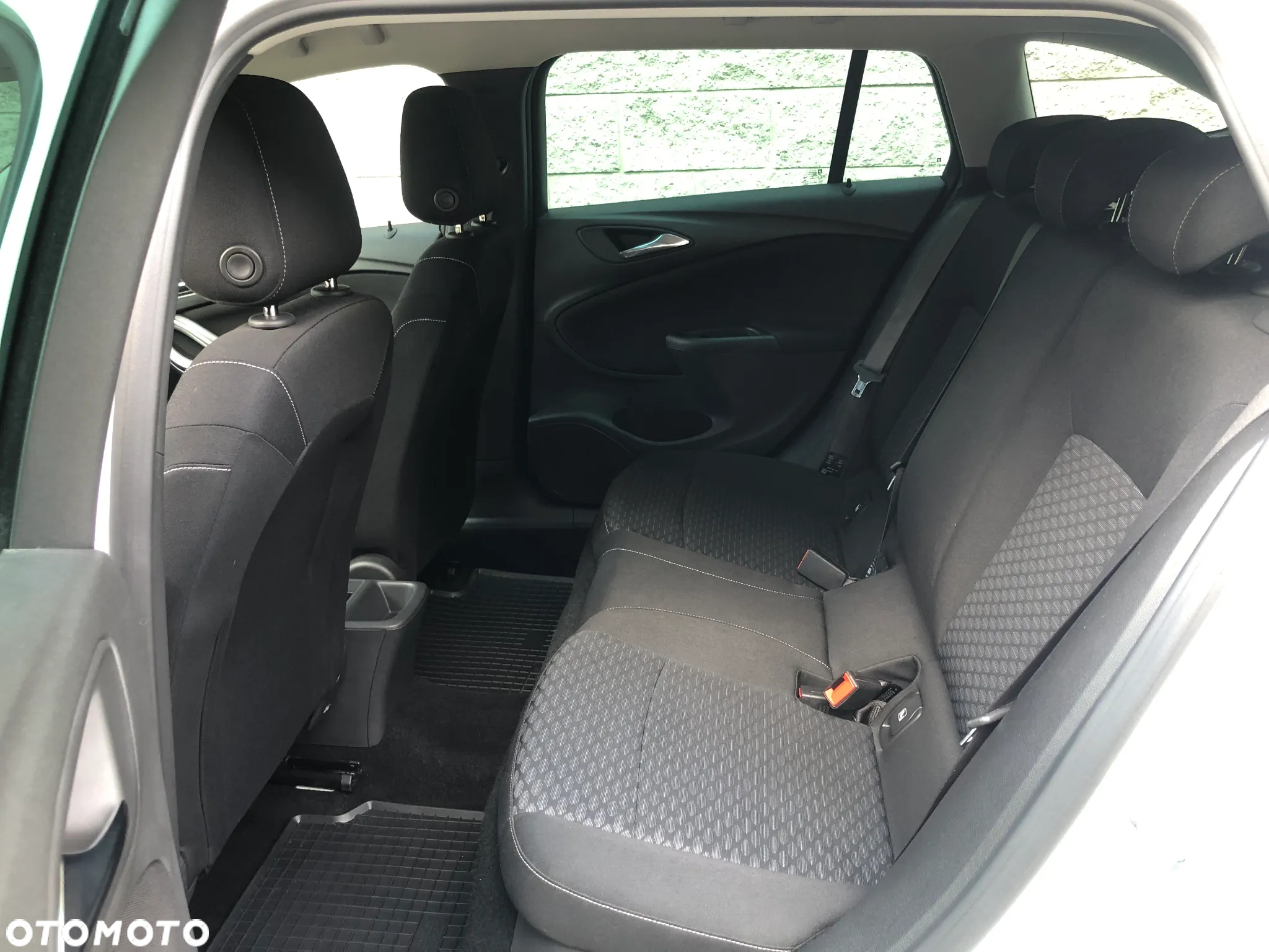 Opel Astra 1.4 Turbo Start/Stop Sports Tourer Edition - 21