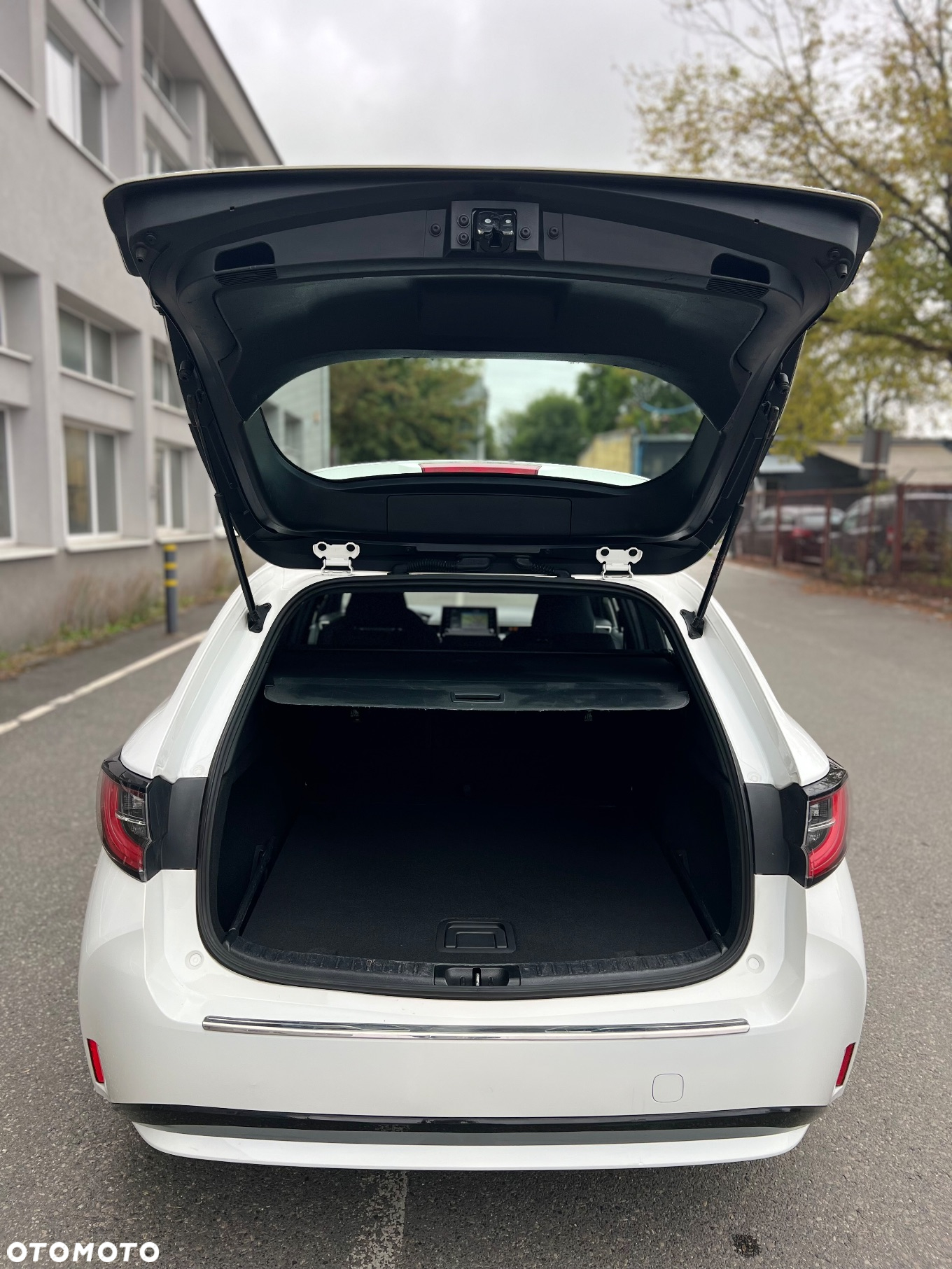 Toyota Corolla 1.8 Hybrid - 5