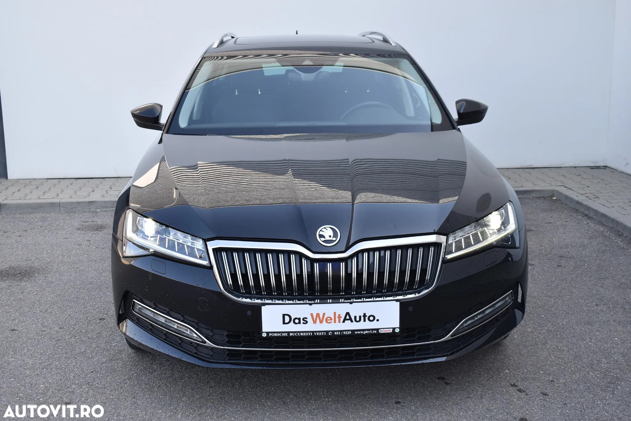 Skoda Superb Combi 2.0 TDI DSG Style - 2
