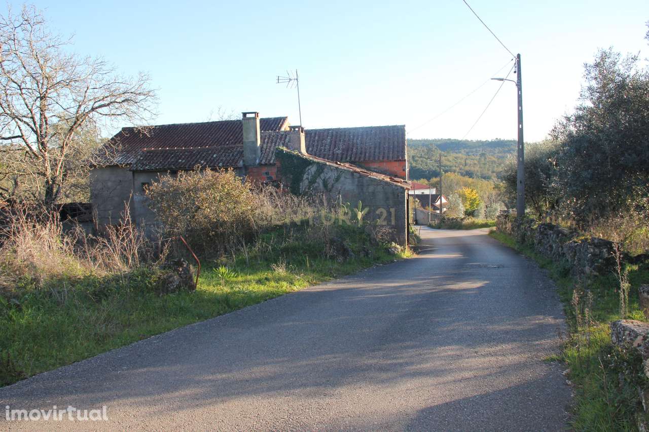 Terreno para construção de moradia - Grande imagem: 2/9