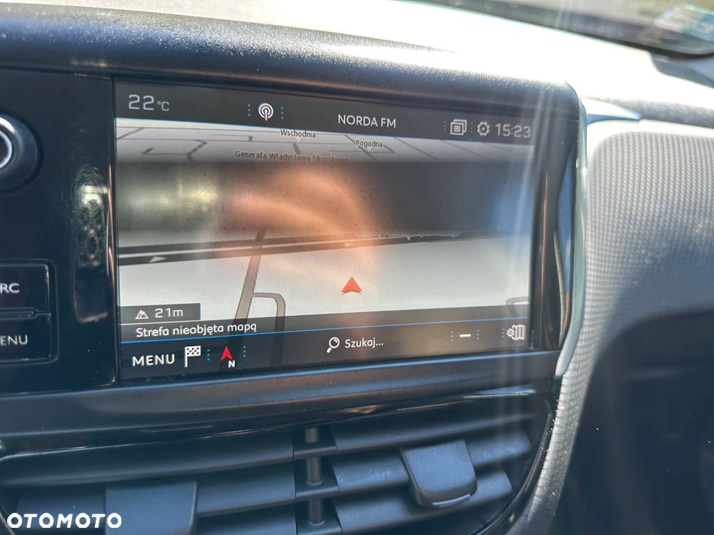 Peugeot 208 1.2 PureTech Allure S&S EAT6 - 4