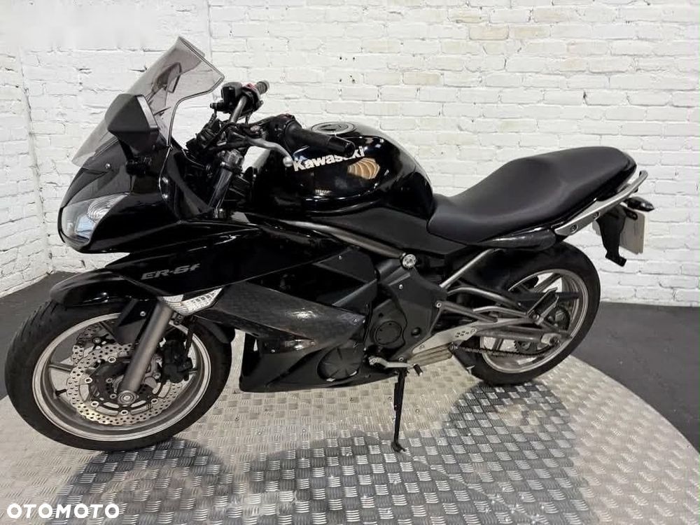Kawasaki ER - 3
