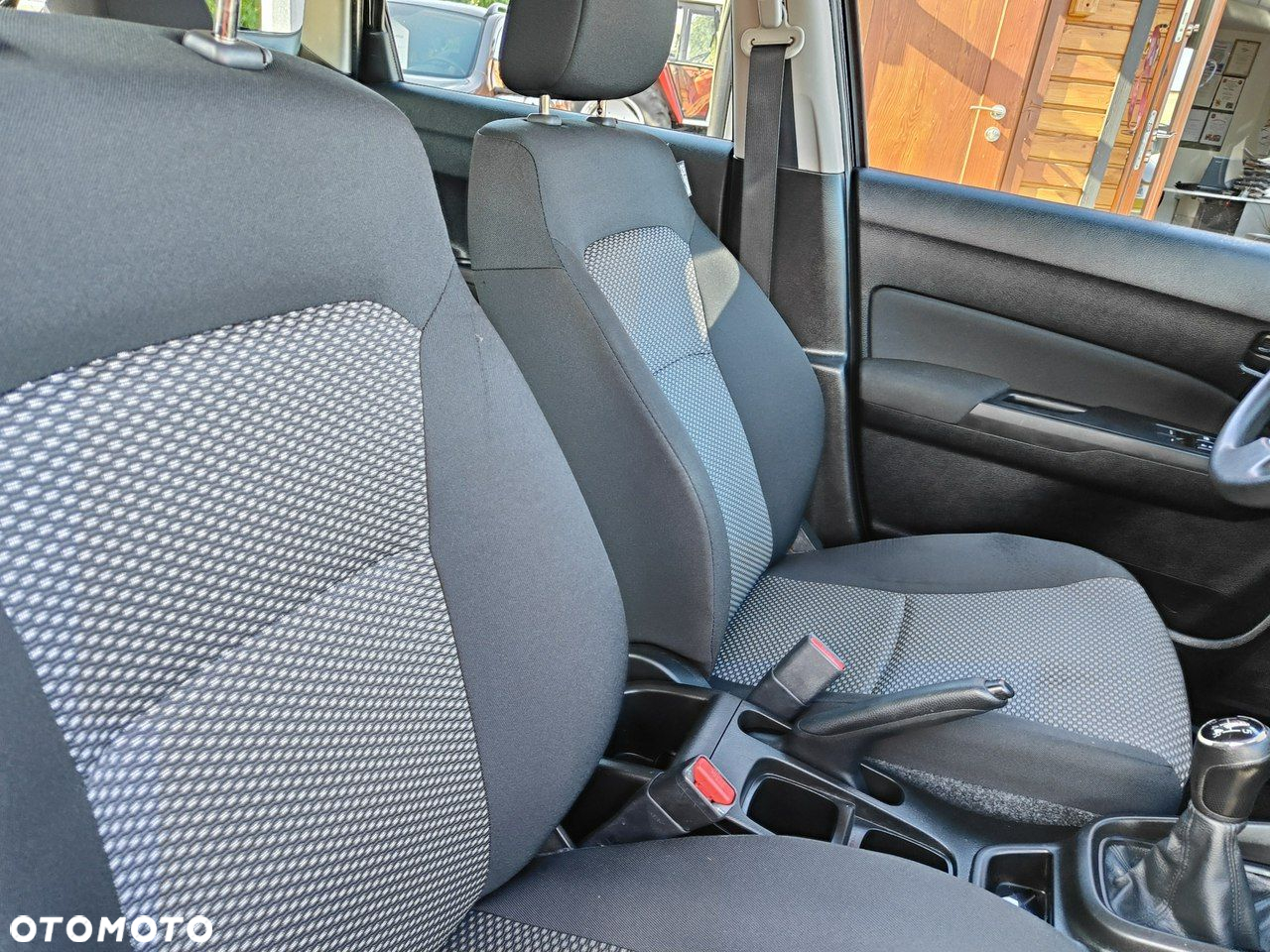 Suzuki Vitara 1.6 Comfort 2WD - 19