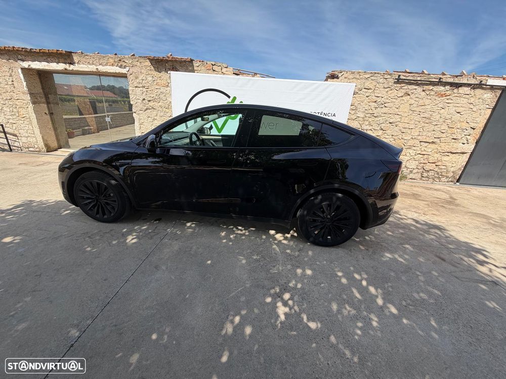 Tesla Model Y Long Range Dual Motor AWD - 14