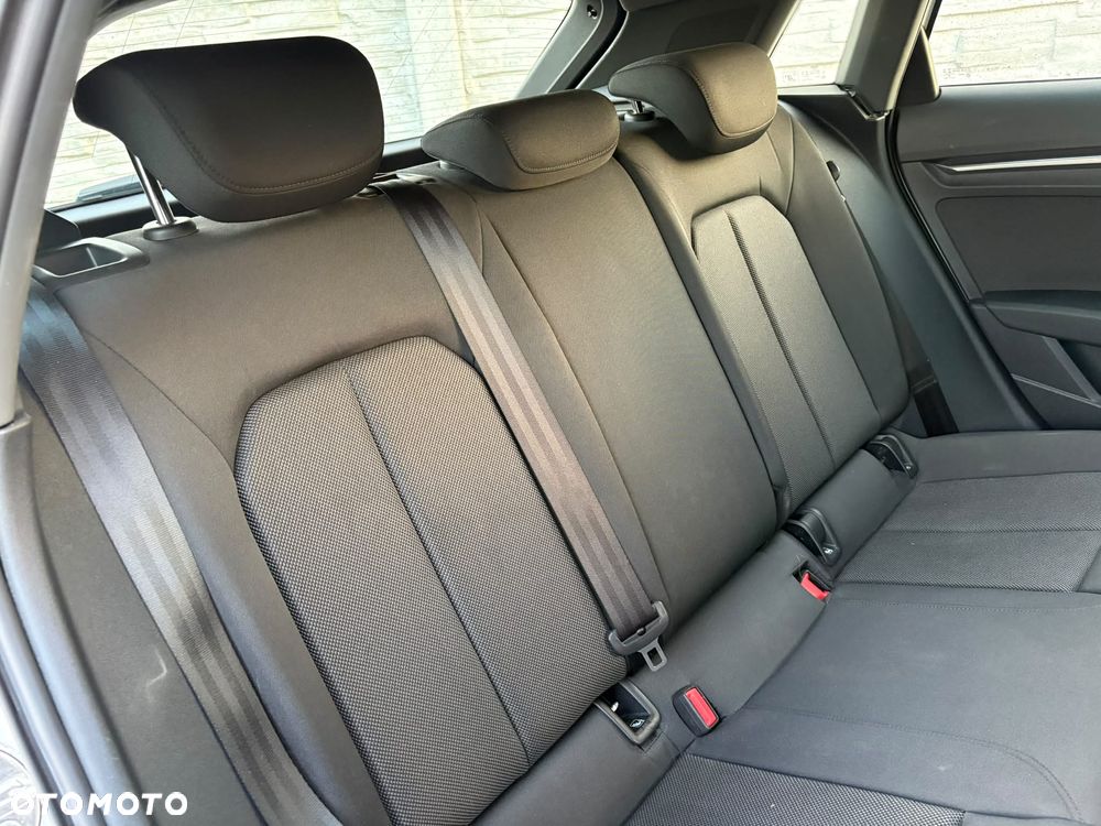 Audi A3 Sportback 30 TDI S tronic - 13