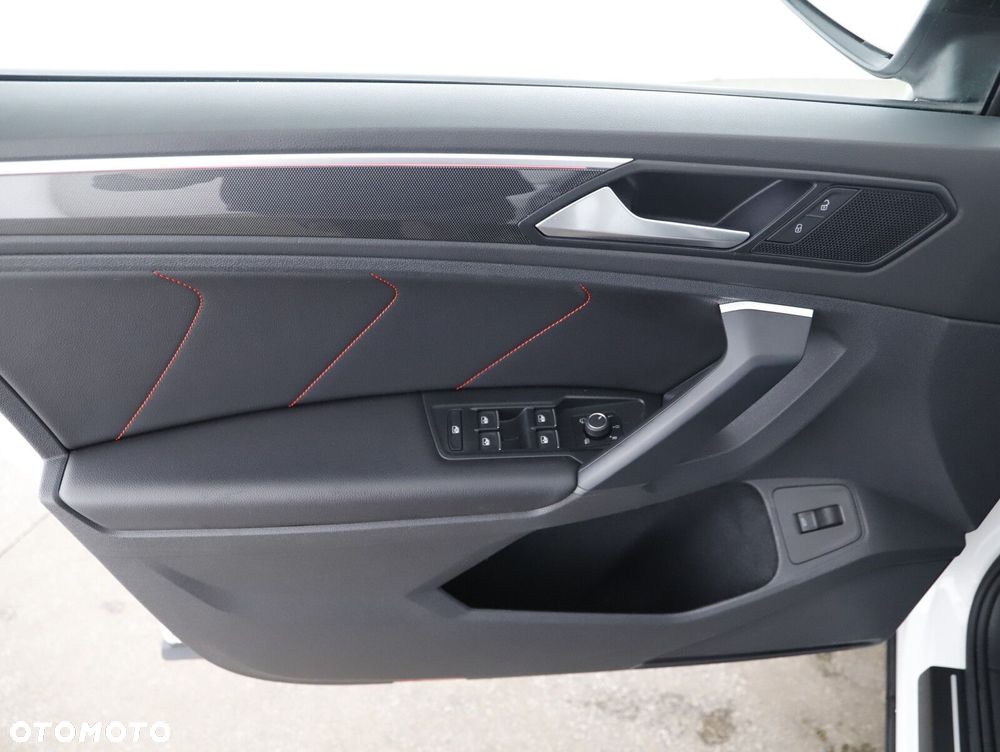 Volkswagen Tiguan - 13
