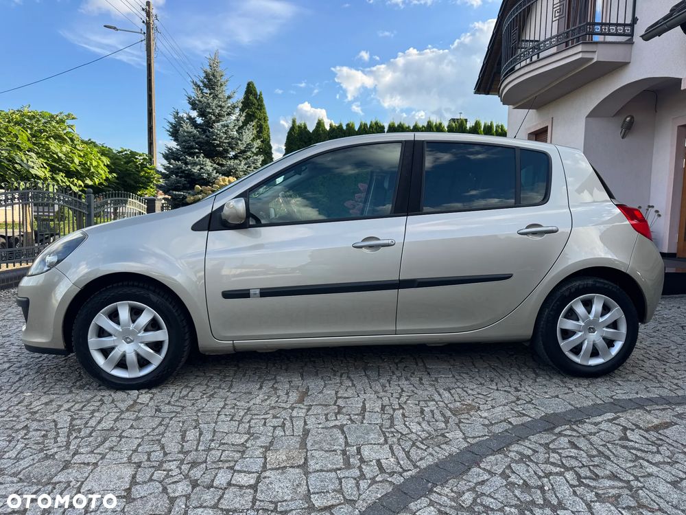 Renault Clio 1.6 16V Exception - 8