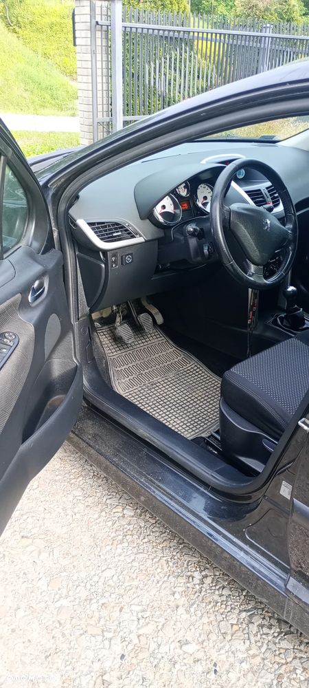 Peugeot 207 1.6 - 7