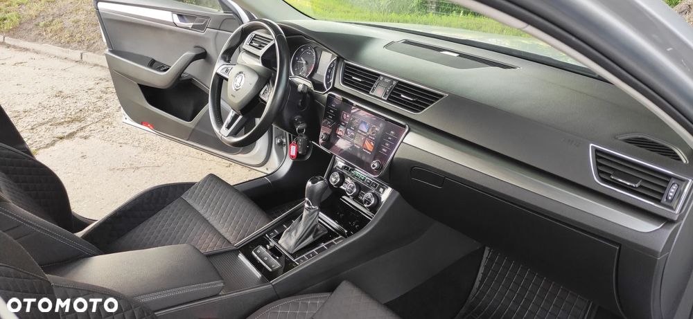 Skoda Superb 2.0 TDI DSG Ambition - 21