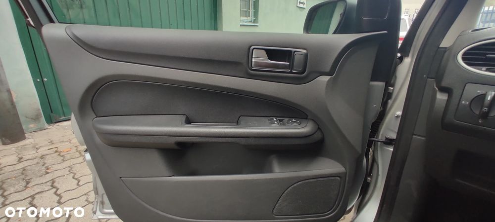 Ford Focus - 16