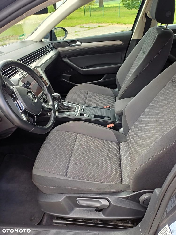 Volkswagen Passat Variant 2.0 TDI SCR DSG Comfortline - 5