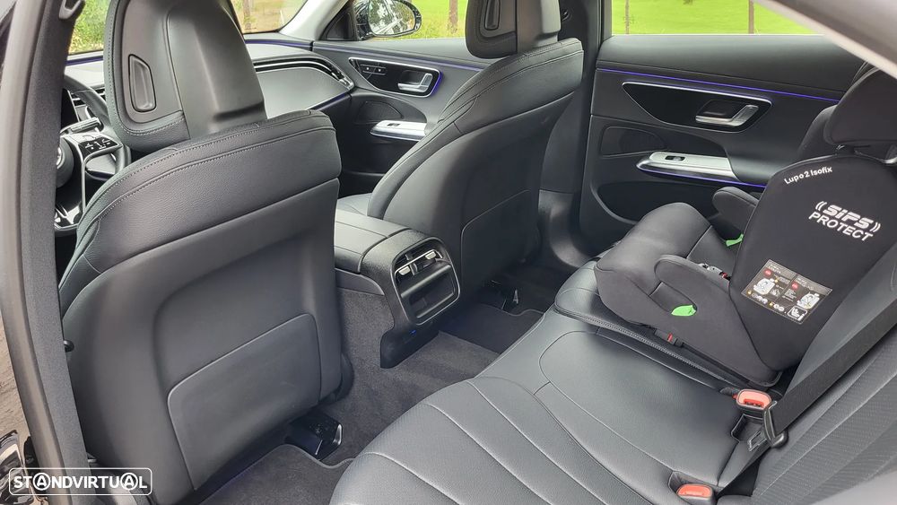 Mercedes-Benz E 300 e - 21