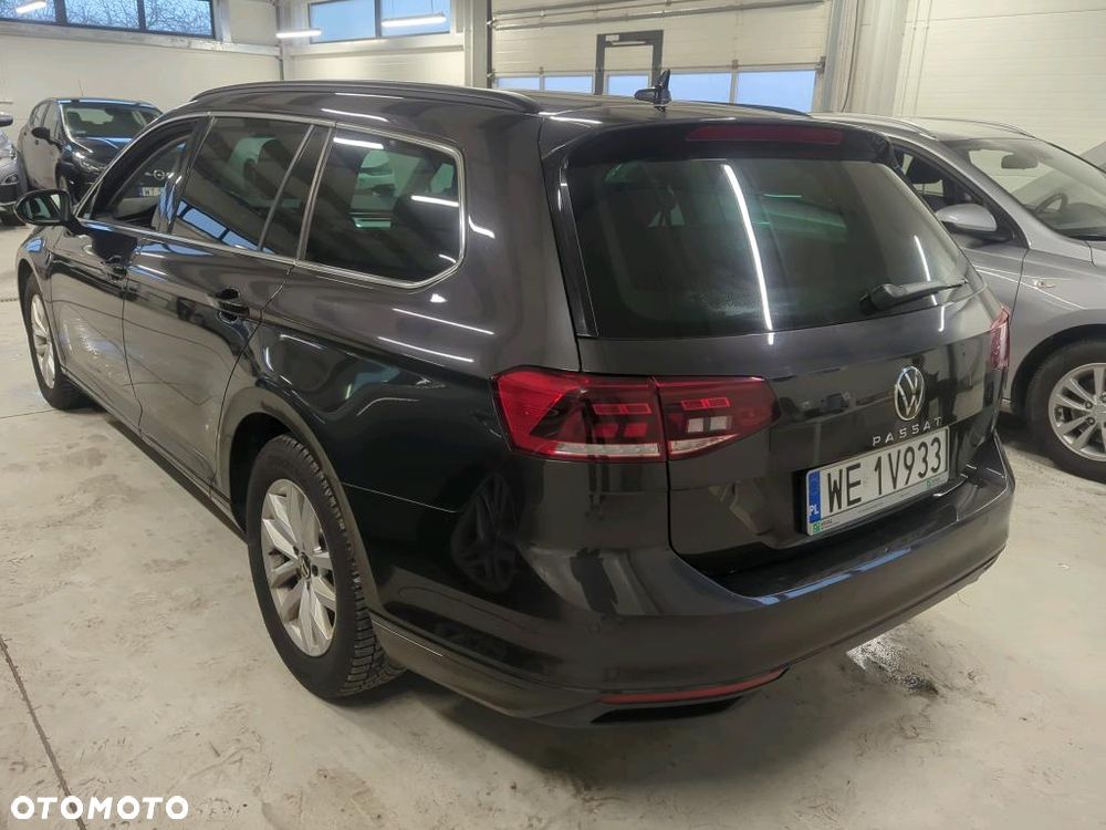 Volkswagen Passat Variant 2.0 TDI EVO Business DSG - 3