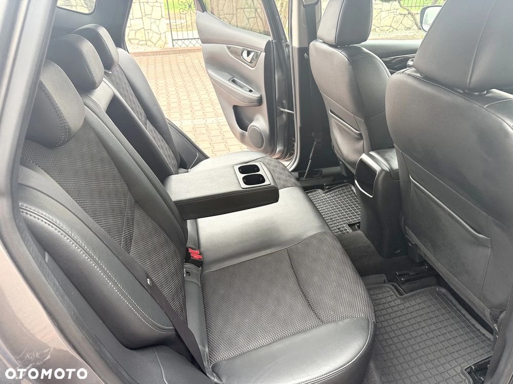 Nissan Qashqai 1.2 DIG-T Tekna - 25