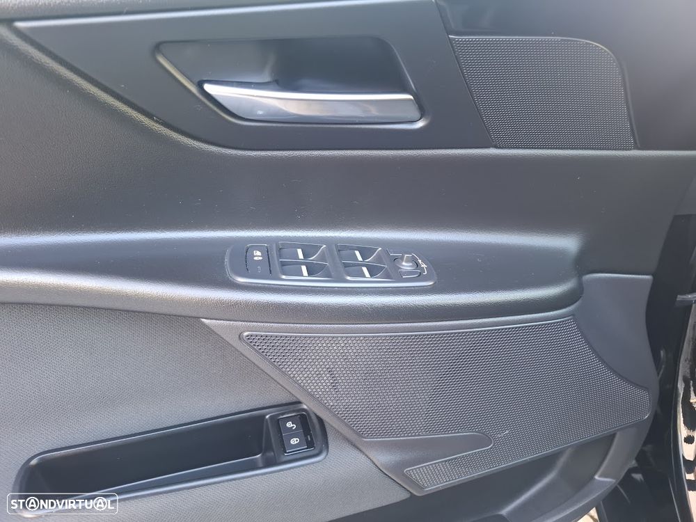 Jaguar XE 2.0 D Prestige Aut. - 31