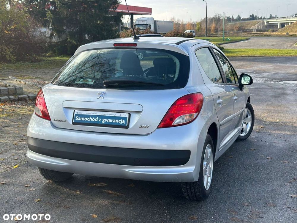 Peugeot 207 - 22