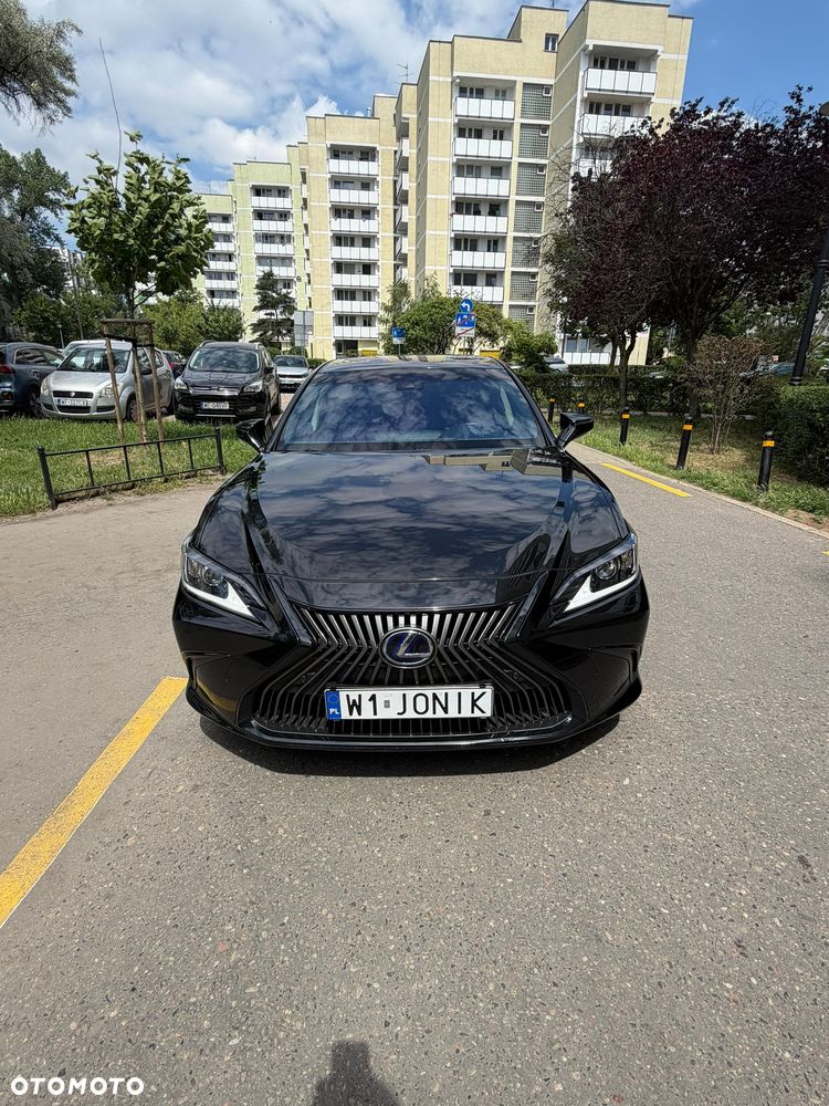 Lexus ES 300h Business Edition - 3