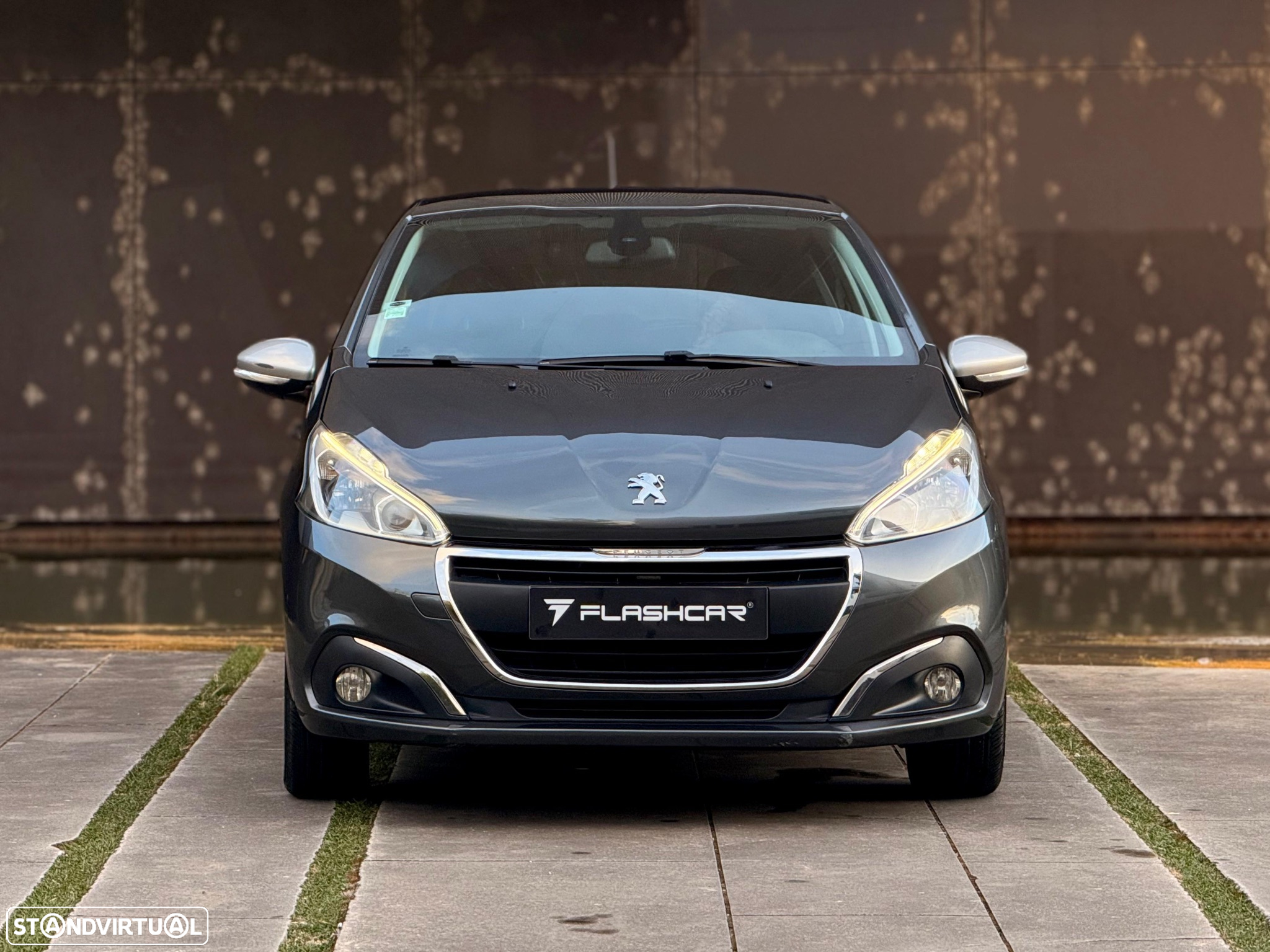 Peugeot 208 1.2 VTi SE Style - 23