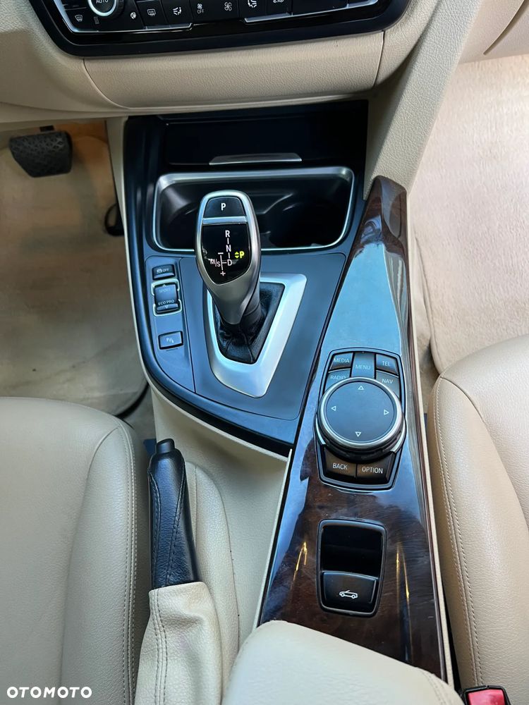 BMW Seria 4 428i Cabrio xDrive - 33