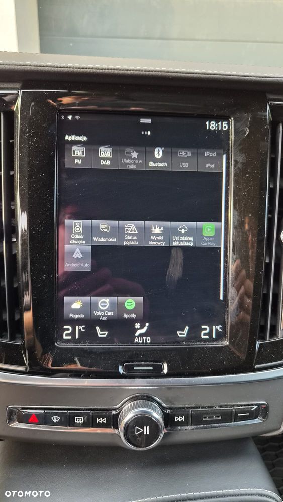 Volvo V90 T8 AWD Plug-In Hybrid R-Design - 17