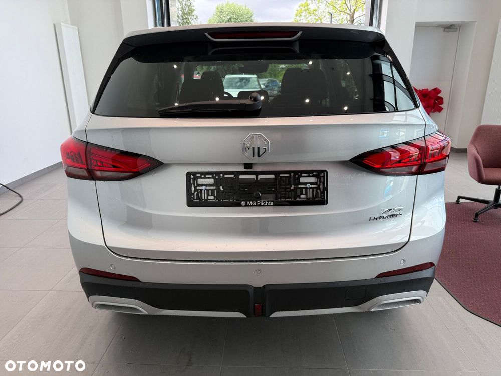 MG ZS Hybrid+ - 6
