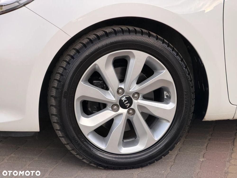 Kia Rio 1.4 ISG Uefa Euro 2016 - 19
