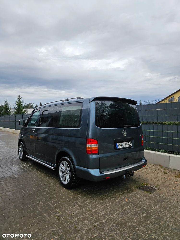 Volkswagen Caravelle - 5
